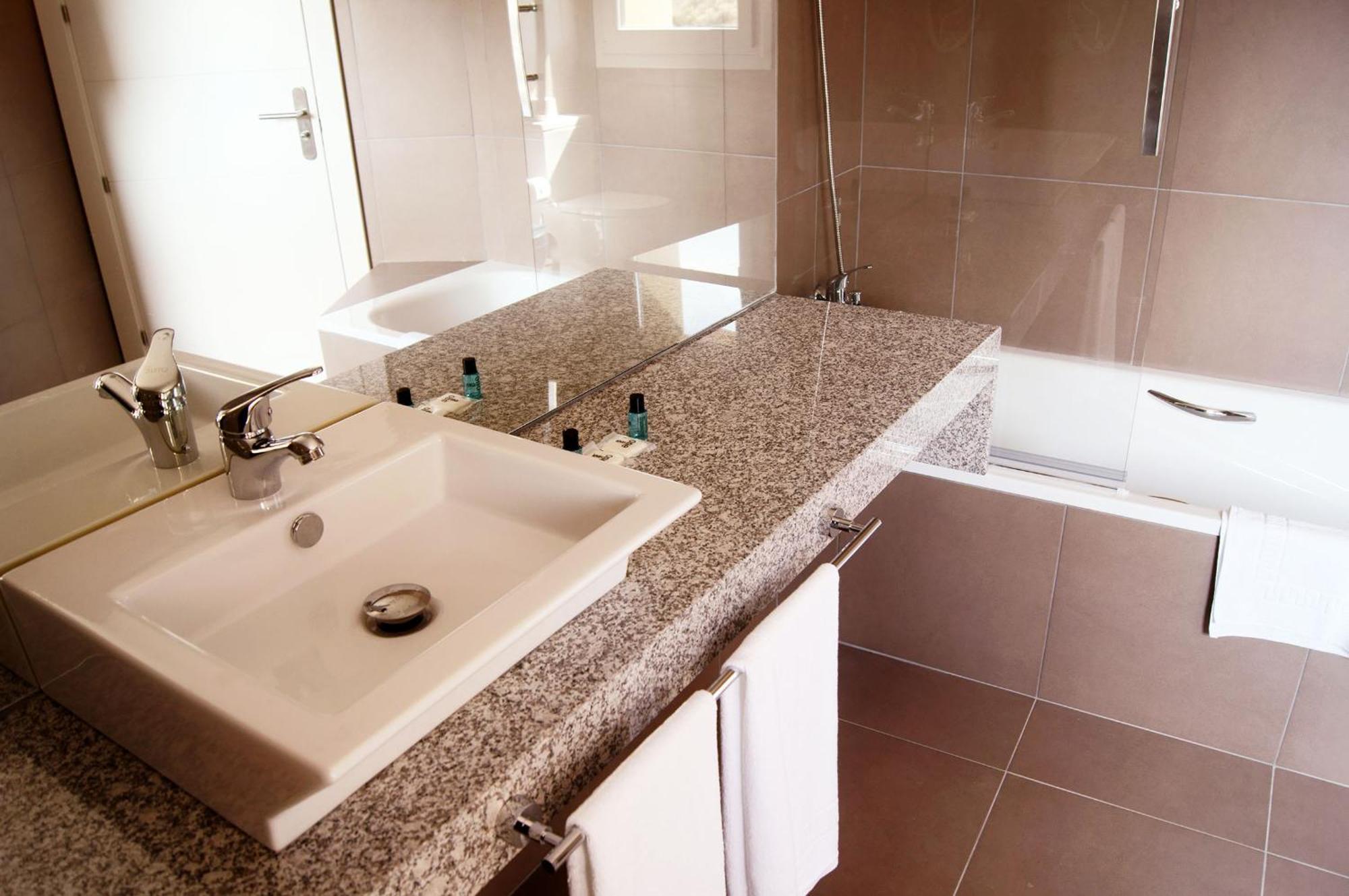 Hotel Rural Valdorba Sansoáin 部屋 写真